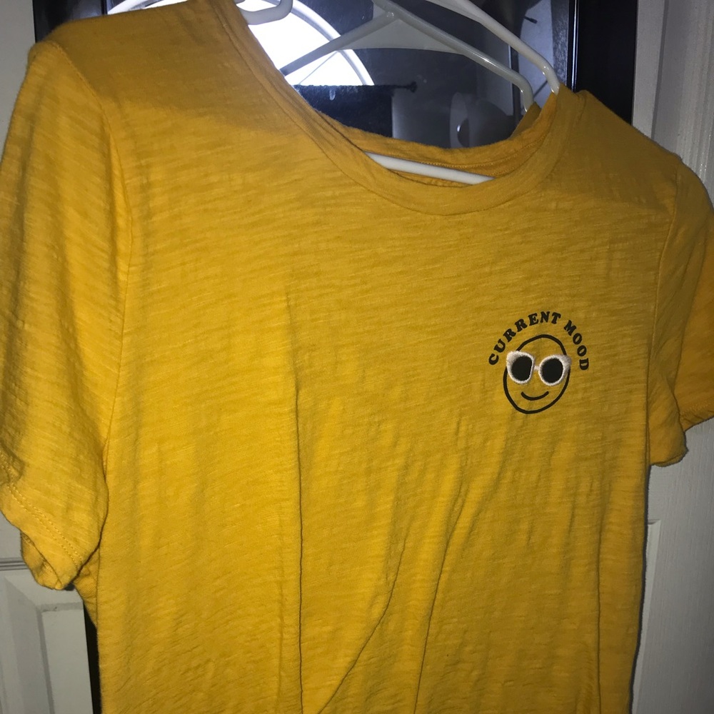 Old navy “current mood” tee